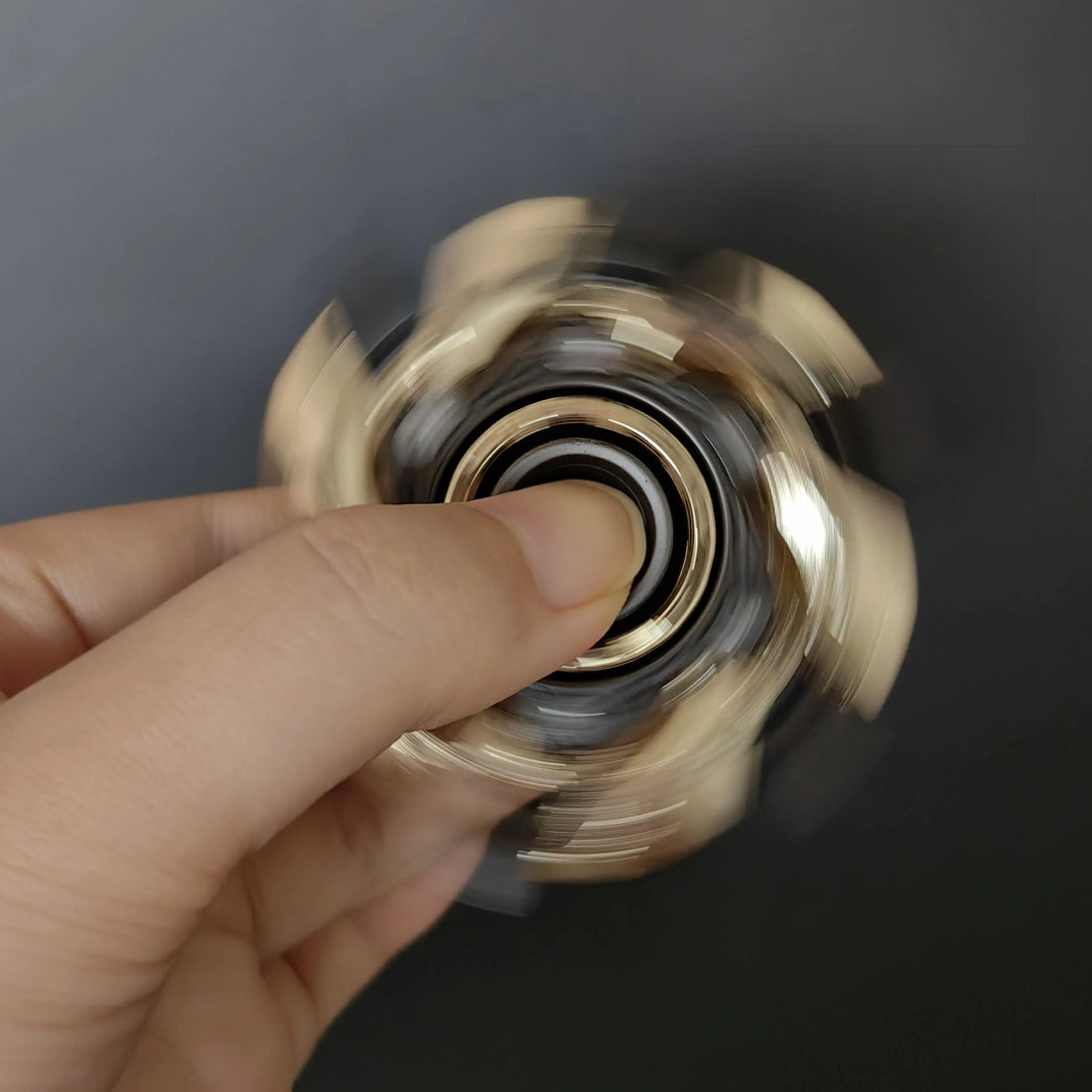 EDC Magnetic Fidget Slider – Open Armor Spinning Top Toy