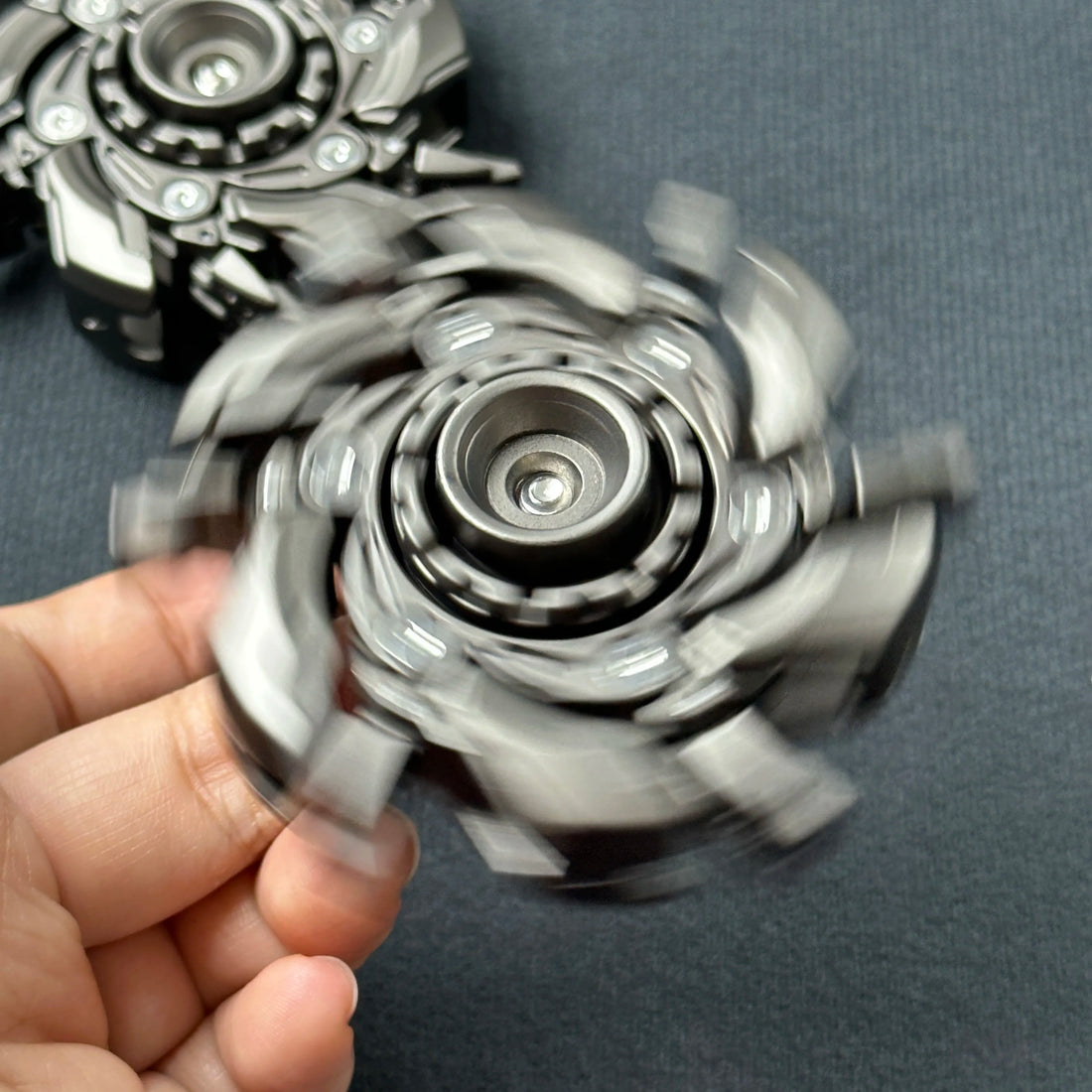 EDC Magnetic Fidget Slider – Open Armor Spinning Top Toy